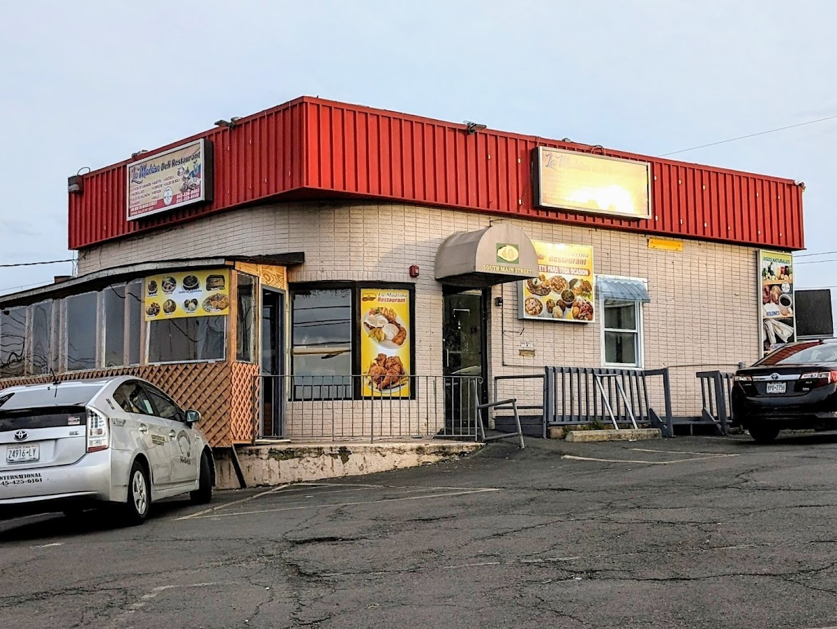 La Madrina Deli Restaurant